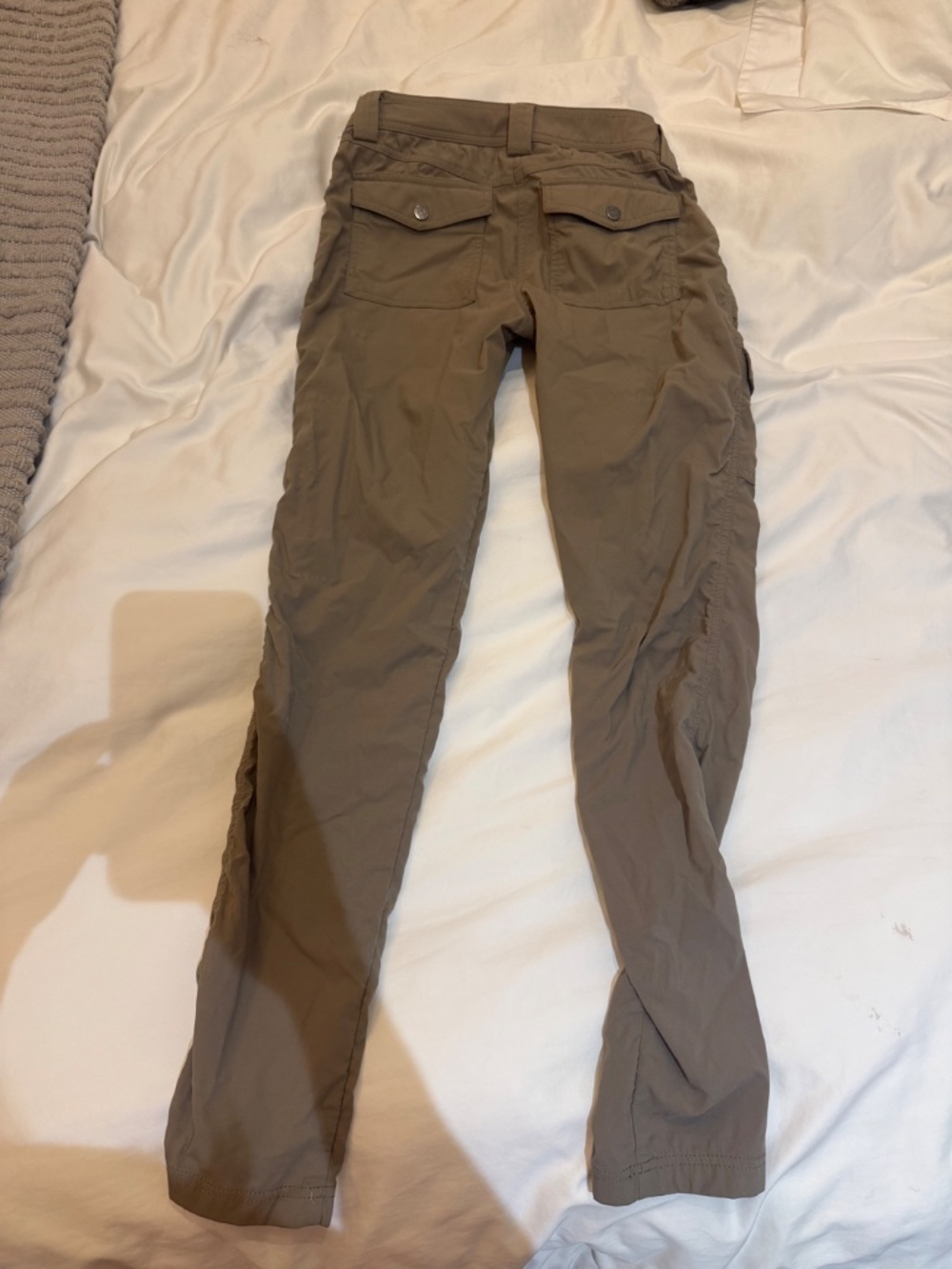 Anatomie Khaki Travel Set: Kate Skinny Cargo Pants + Delaney Travel Vest (Small) - Picture 5 of 10